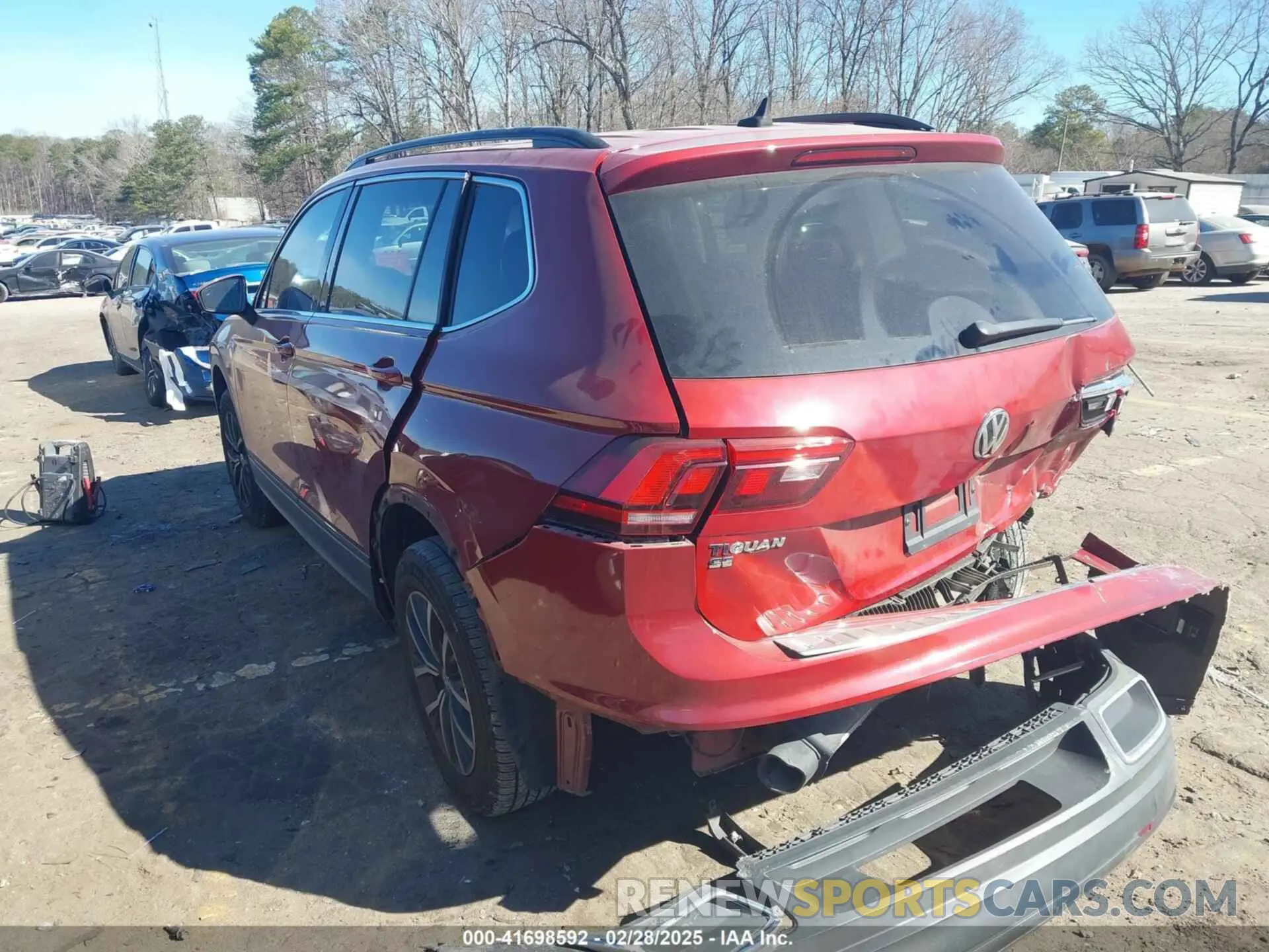 3 Photograph of a damaged car 3VV3B7AX6KM161627 VOLKSWAGEN TIGUAN 2019