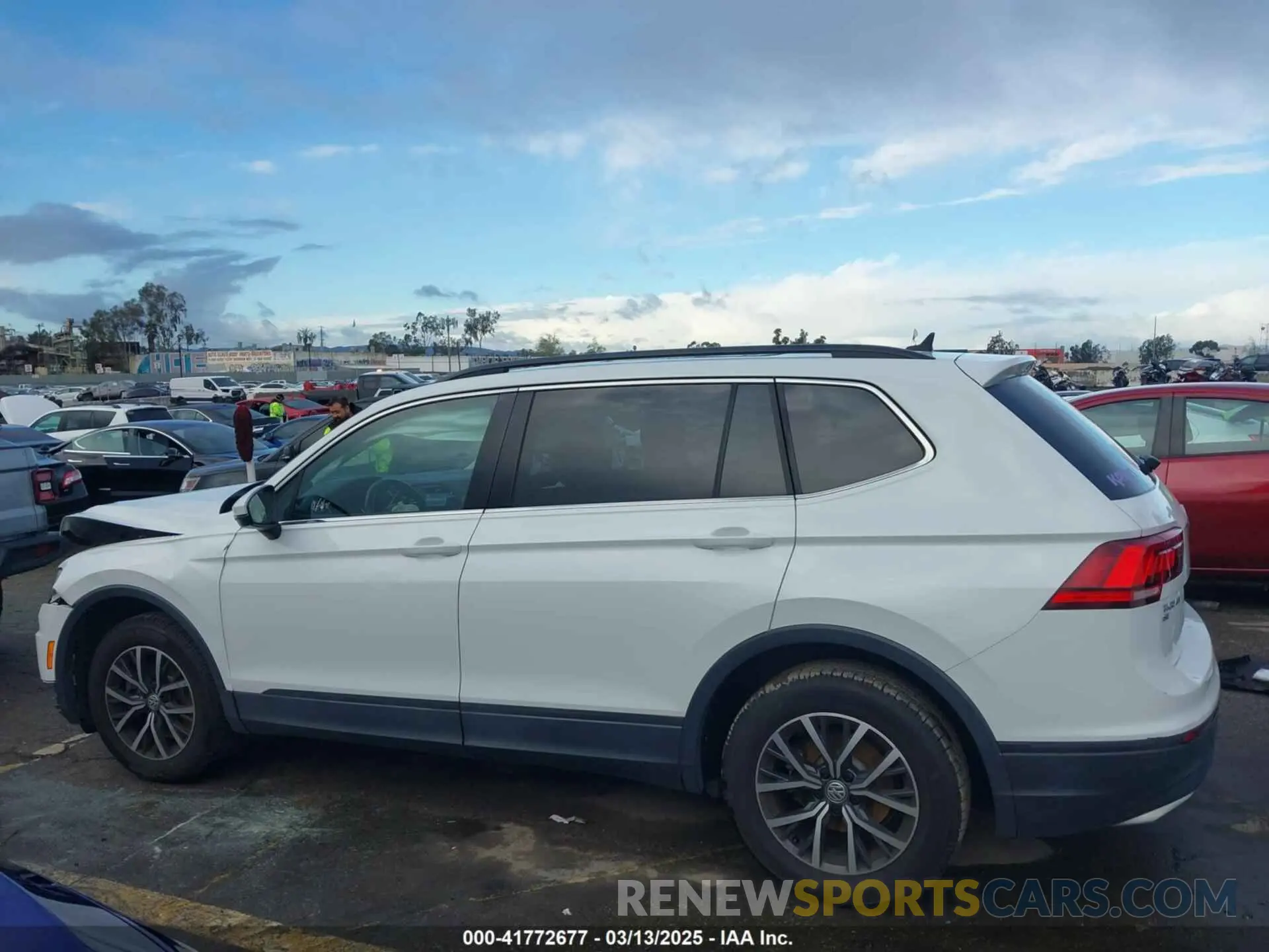 14 Фотография поврежденного автомобиля 3VV3B7AX6KM178881 VOLKSWAGEN TIGUAN 2019