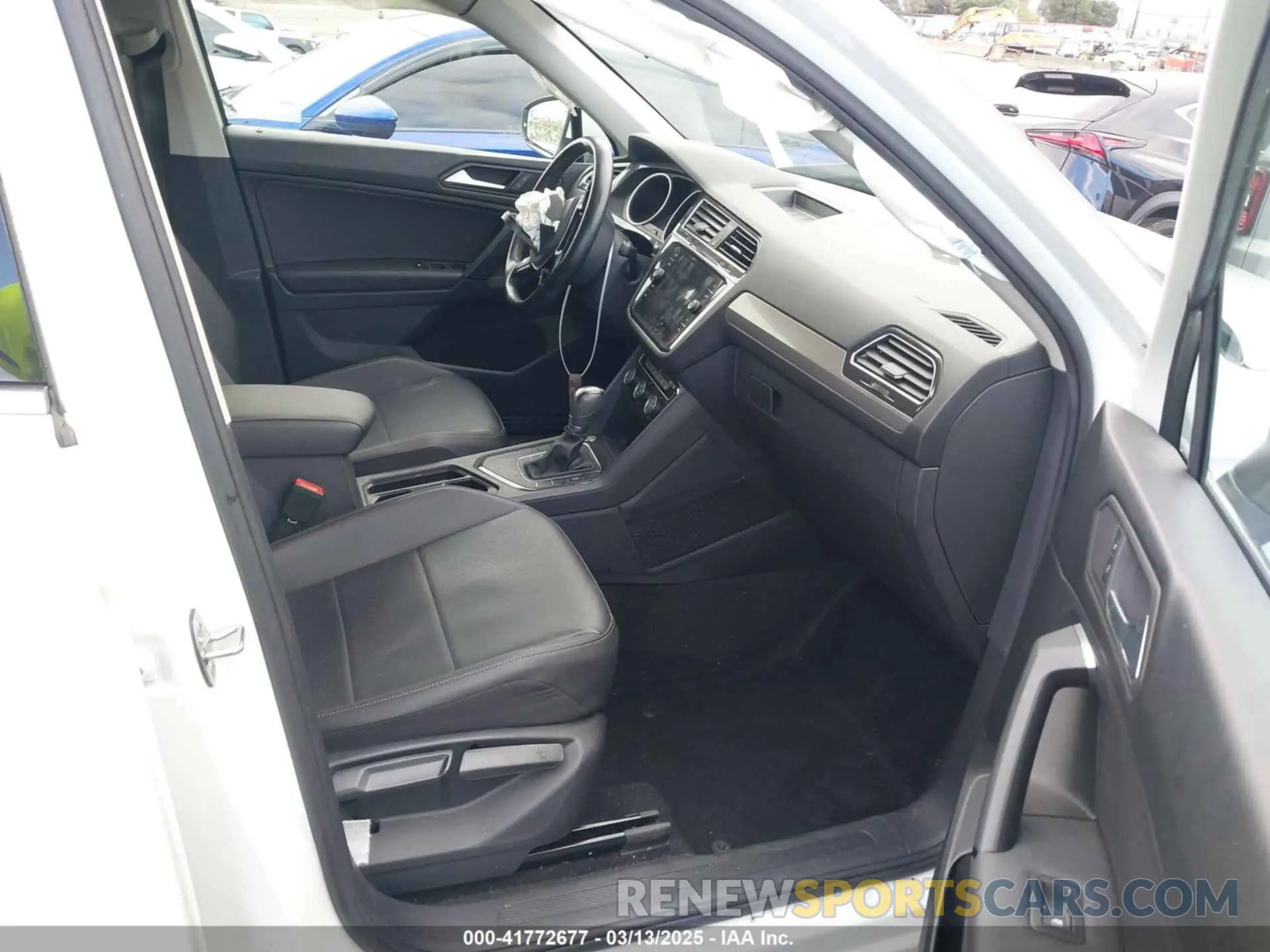 5 Фотография поврежденного автомобиля 3VV3B7AX6KM178881 VOLKSWAGEN TIGUAN 2019
