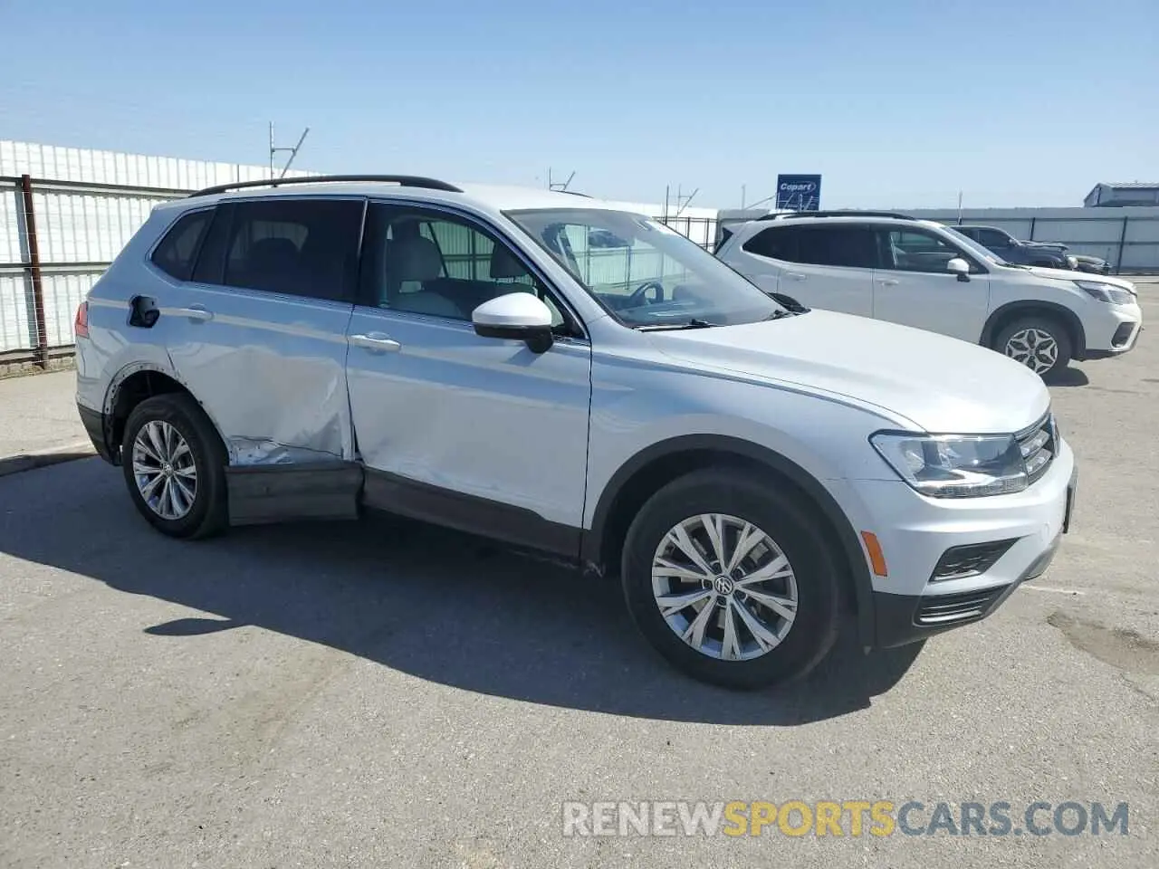 4 Фотография поврежденного автомобиля 3VV3B7AX7KM044817 VOLKSWAGEN TIGUAN 2019