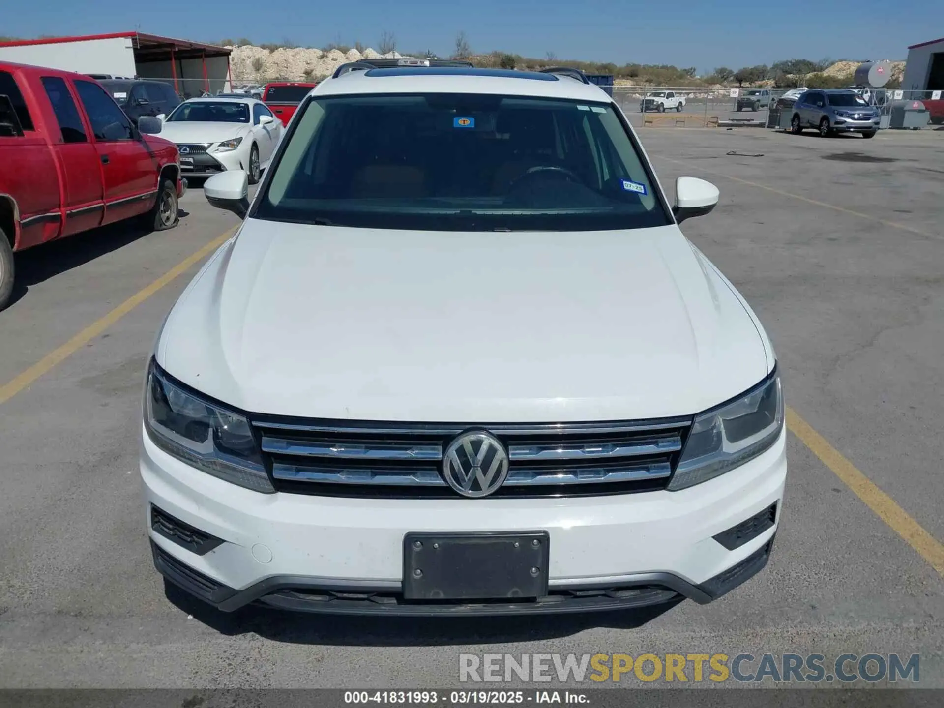 12 Photograph of a damaged car 3VV3B7AX7KM139460 VOLKSWAGEN TIGUAN 2019