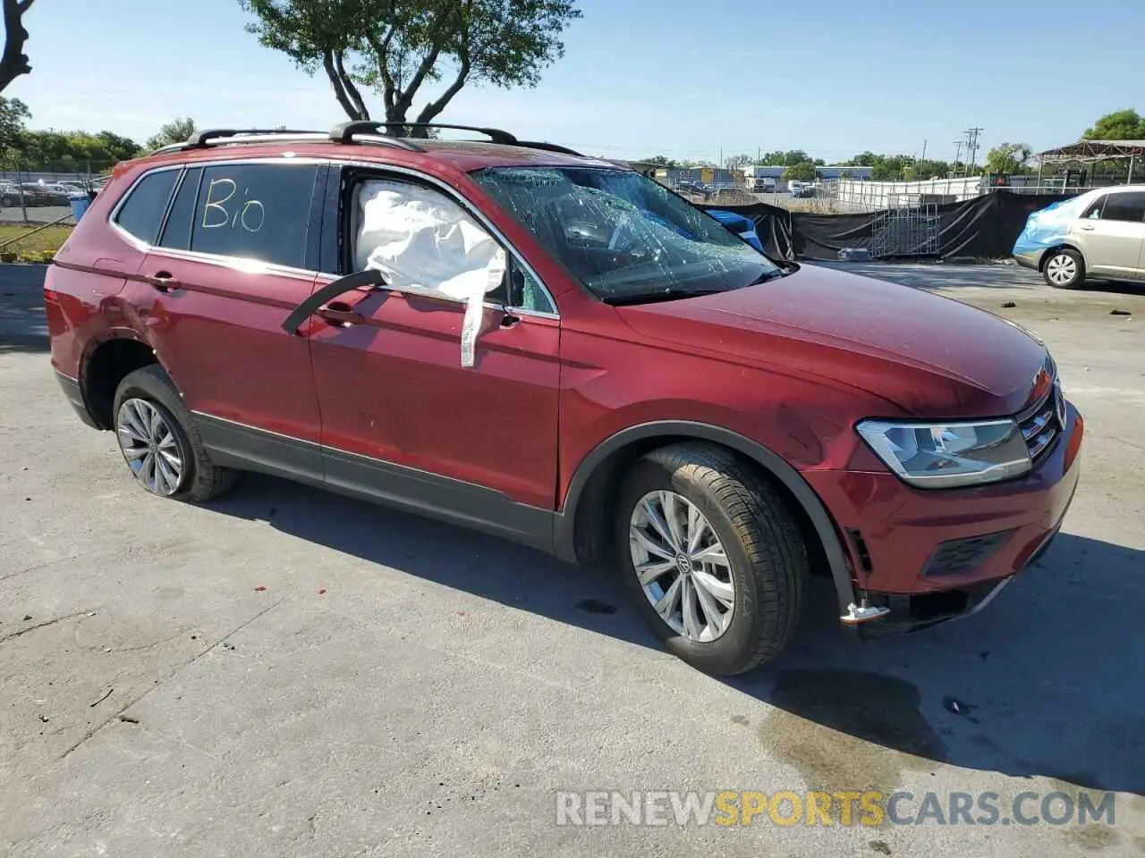 4 Фотография поврежденного автомобиля 3VV3B7AX8KM061772 VOLKSWAGEN TIGUAN 2019