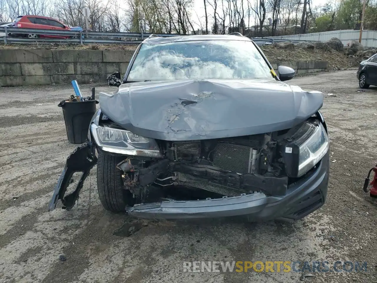 5 Photograph of a damaged car 3VV3B7AX8KM068074 VOLKSWAGEN TIGUAN 2019