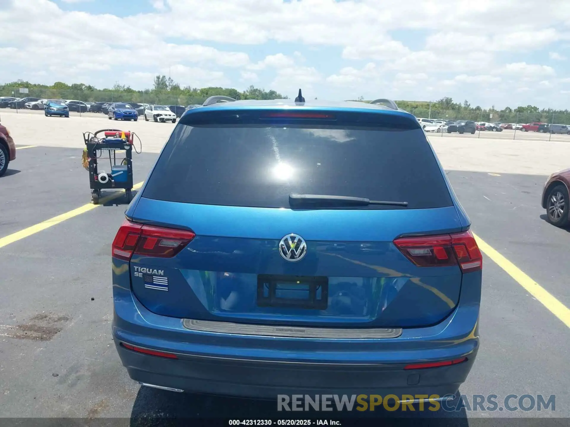 16 Фотография поврежденного автомобиля 3VV3B7AX9KM057438 VOLKSWAGEN TIGUAN 2019