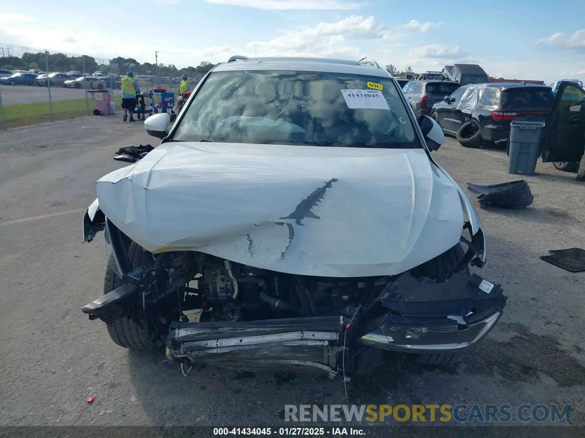 11 Photograph of a damaged car 3VV3B7AX9KM067418 VOLKSWAGEN TIGUAN 2019