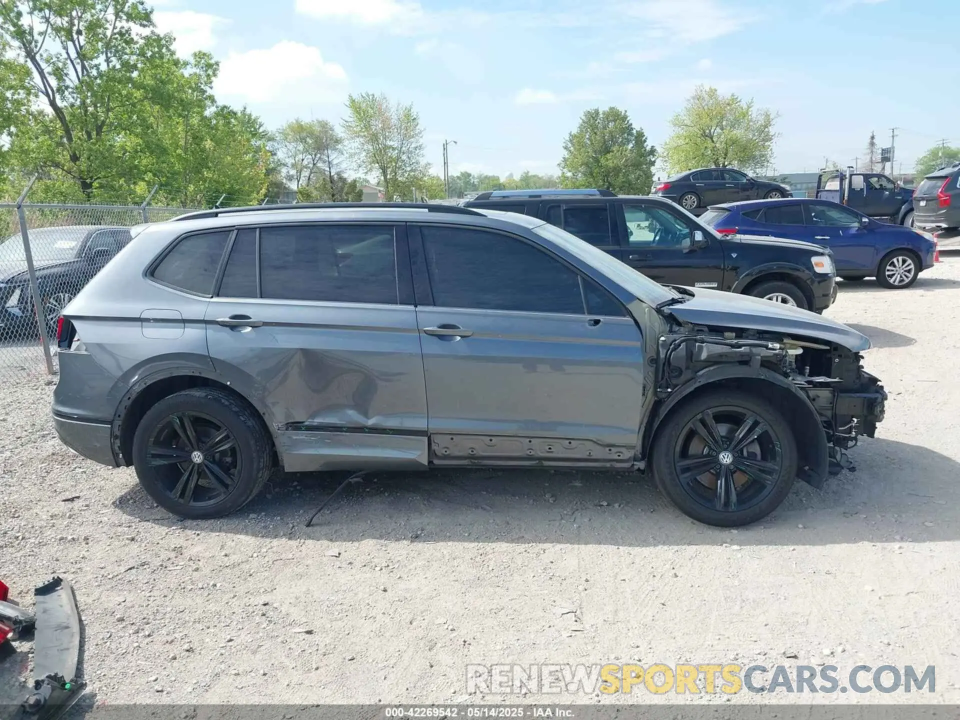 14 Photograph of a damaged car 3VV3B7AX9KM134177 VOLKSWAGEN TIGUAN 2019