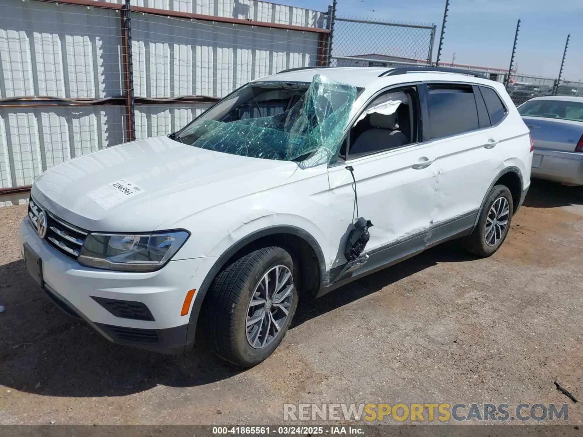 2 Photograph of a damaged car 3VV3B7AXXKM139582 VOLKSWAGEN TIGUAN 2019
