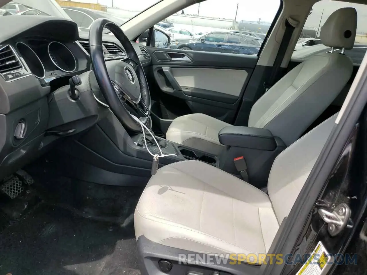 7 Photograph of a damaged car 3VV3B7AXXKM142949 VOLKSWAGEN TIGUAN 2019