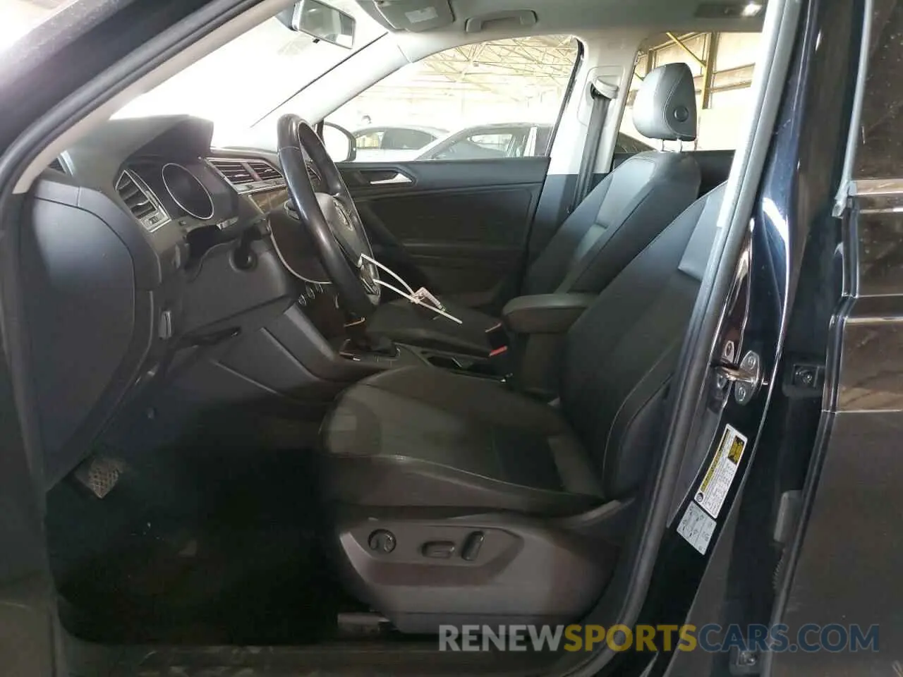 7 Фотография поврежденного автомобиля 3VV3B7AXXKM172744 VOLKSWAGEN TIGUAN 2019