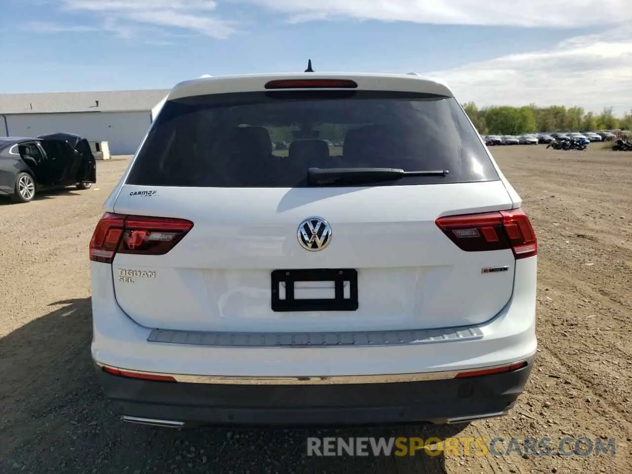 6 Photograph of a damaged car 3VV4B7AX0KM039690 VOLKSWAGEN TIGUAN 2019
