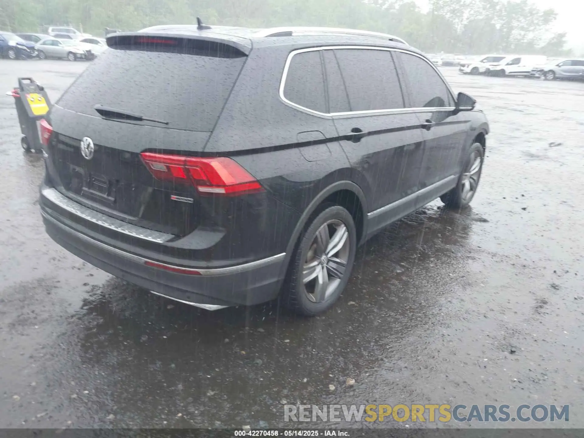 4 Фотография поврежденного автомобиля 3VV4B7AX0KM072527 VOLKSWAGEN TIGUAN 2019