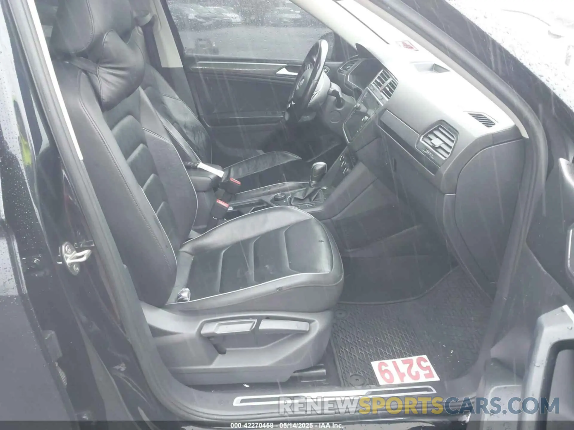 5 Фотография поврежденного автомобиля 3VV4B7AX0KM072527 VOLKSWAGEN TIGUAN 2019