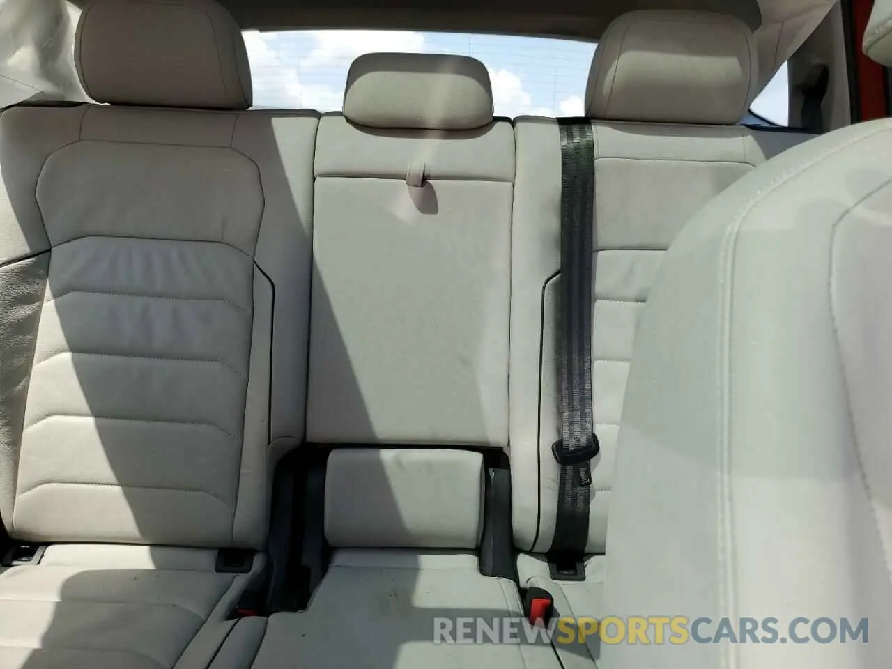 10 Фотография поврежденного автомобиля 3VV4B7AX0KM113139 VOLKSWAGEN TIGUAN 2019