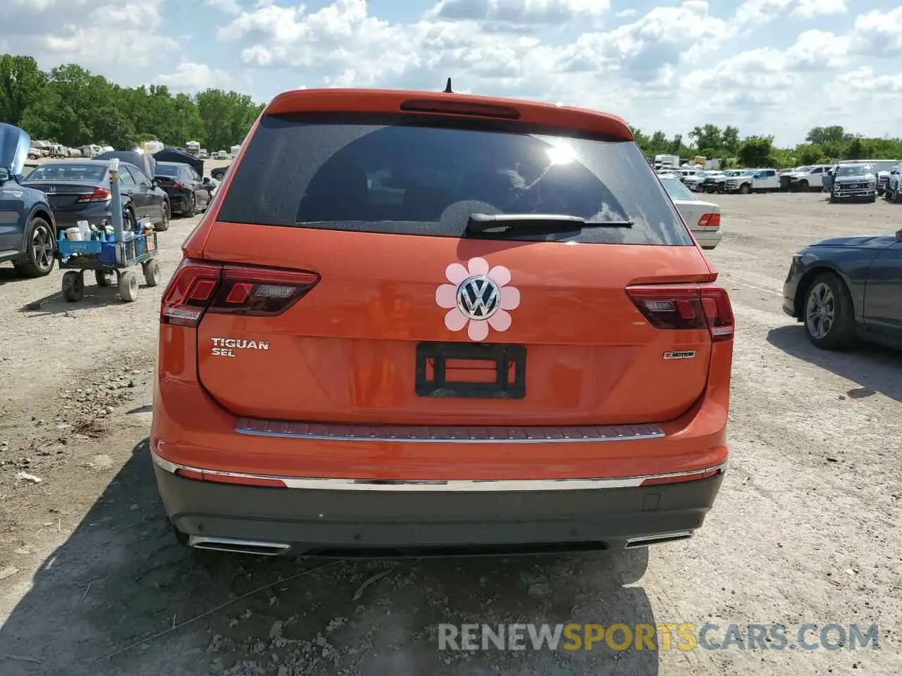 6 Фотография поврежденного автомобиля 3VV4B7AX0KM113139 VOLKSWAGEN TIGUAN 2019
