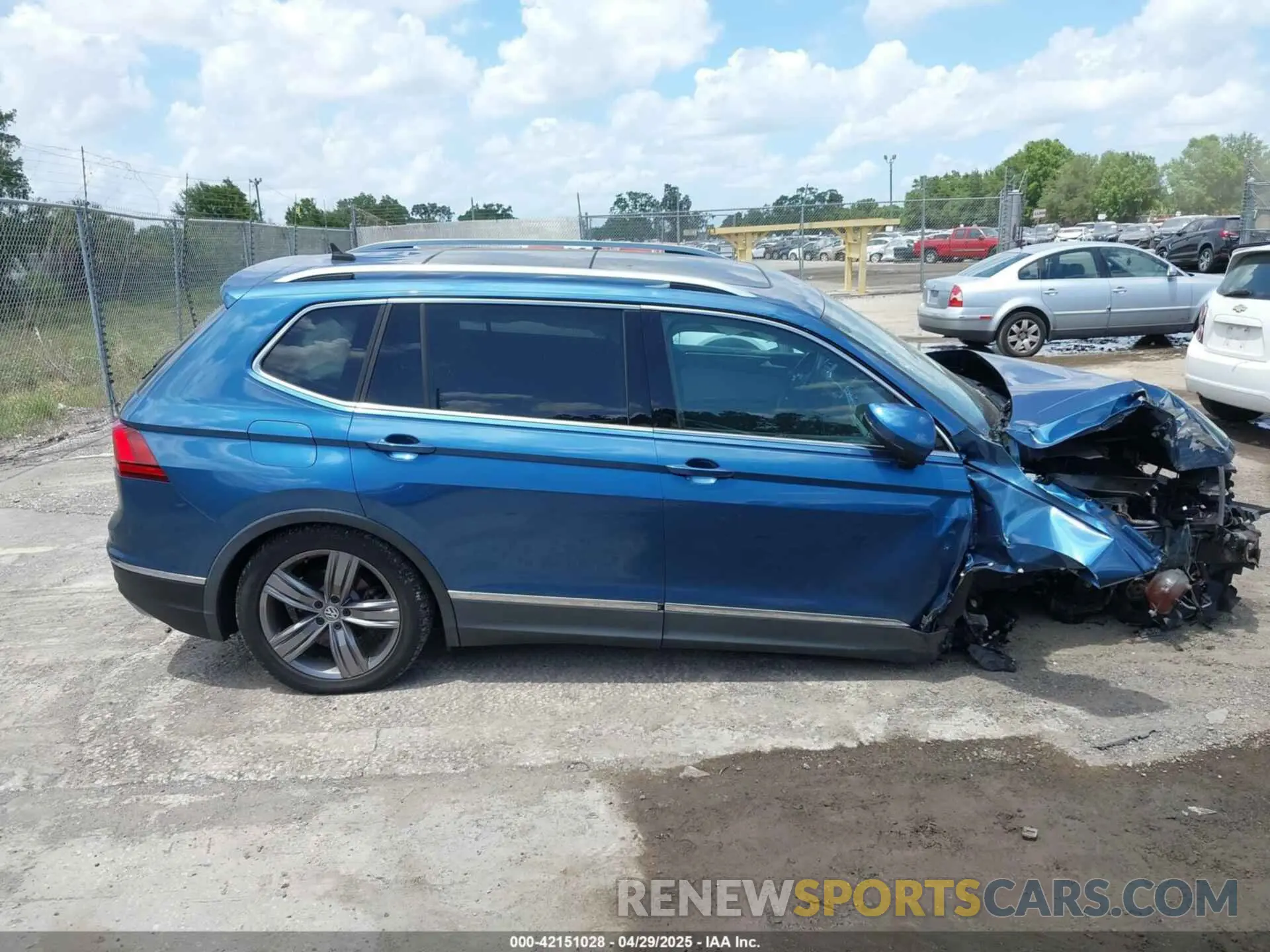 13 Photograph of a damaged car 3VV4B7AX0KM116641 VOLKSWAGEN TIGUAN 2019