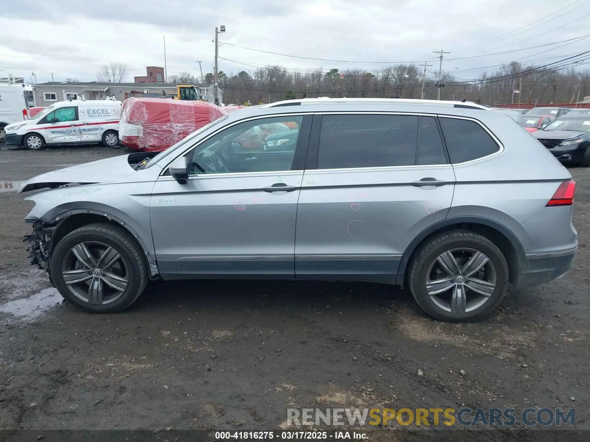 14 Photograph of a damaged car 3VV4B7AX5KM178620 VOLKSWAGEN TIGUAN 2019