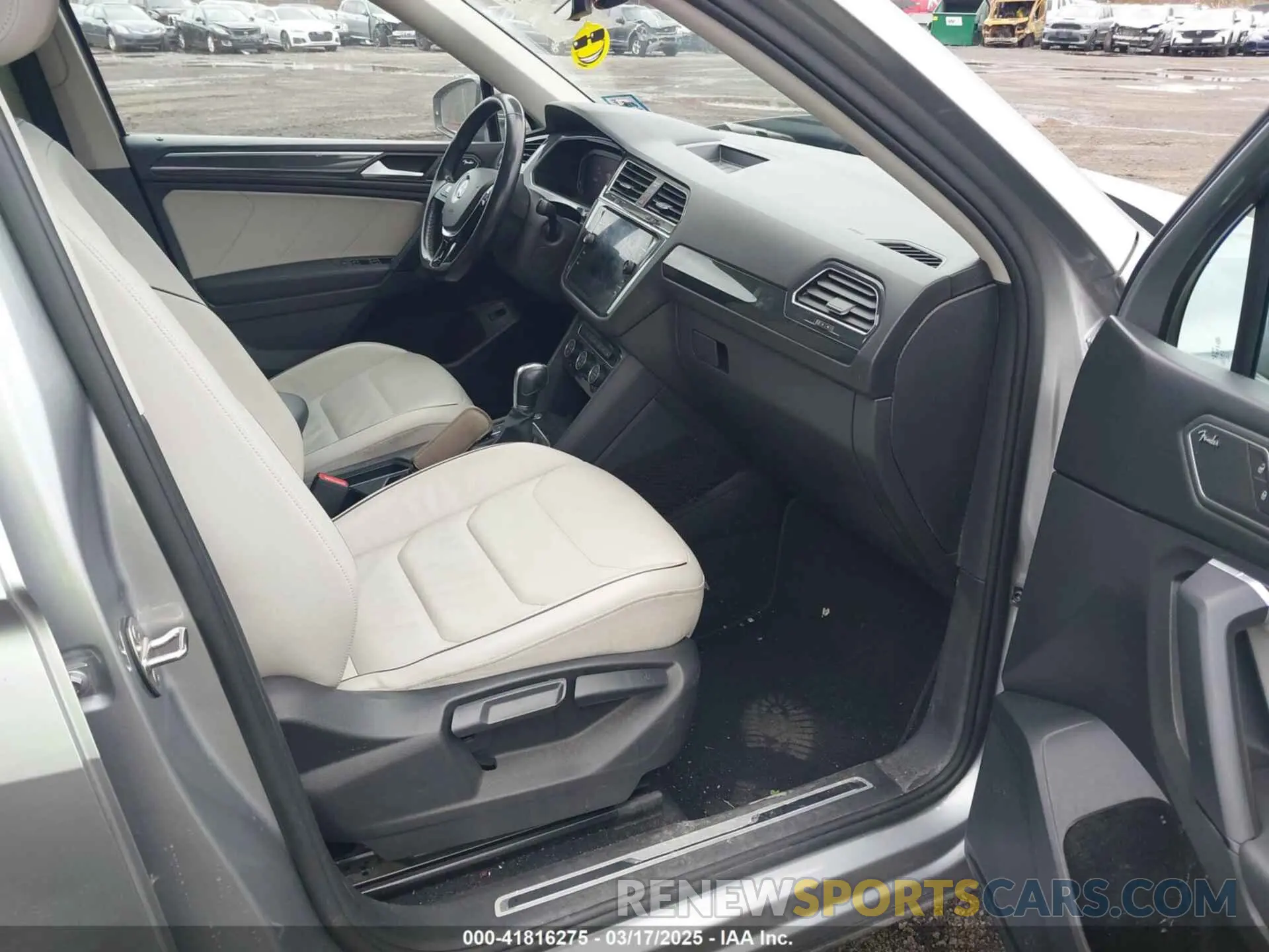 5 Photograph of a damaged car 3VV4B7AX5KM178620 VOLKSWAGEN TIGUAN 2019