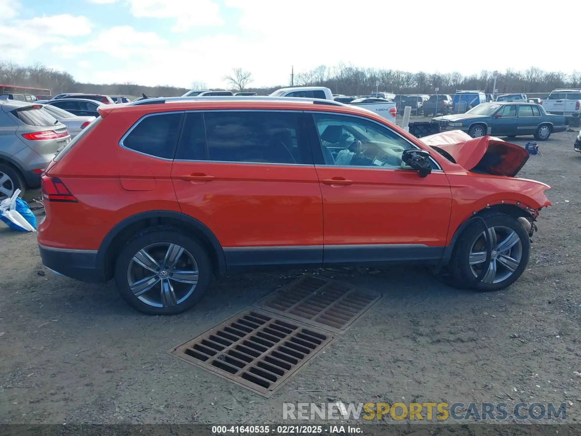 13 Фотография поврежденного автомобиля 3VV4B7AX9KM068380 VOLKSWAGEN TIGUAN 2019