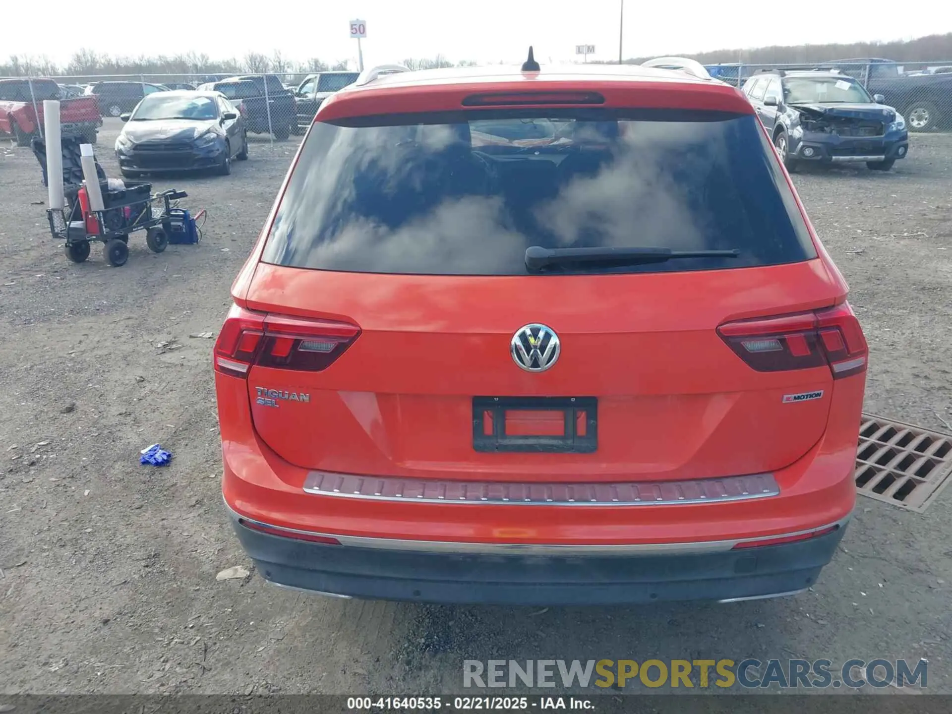 16 Фотография поврежденного автомобиля 3VV4B7AX9KM068380 VOLKSWAGEN TIGUAN 2019