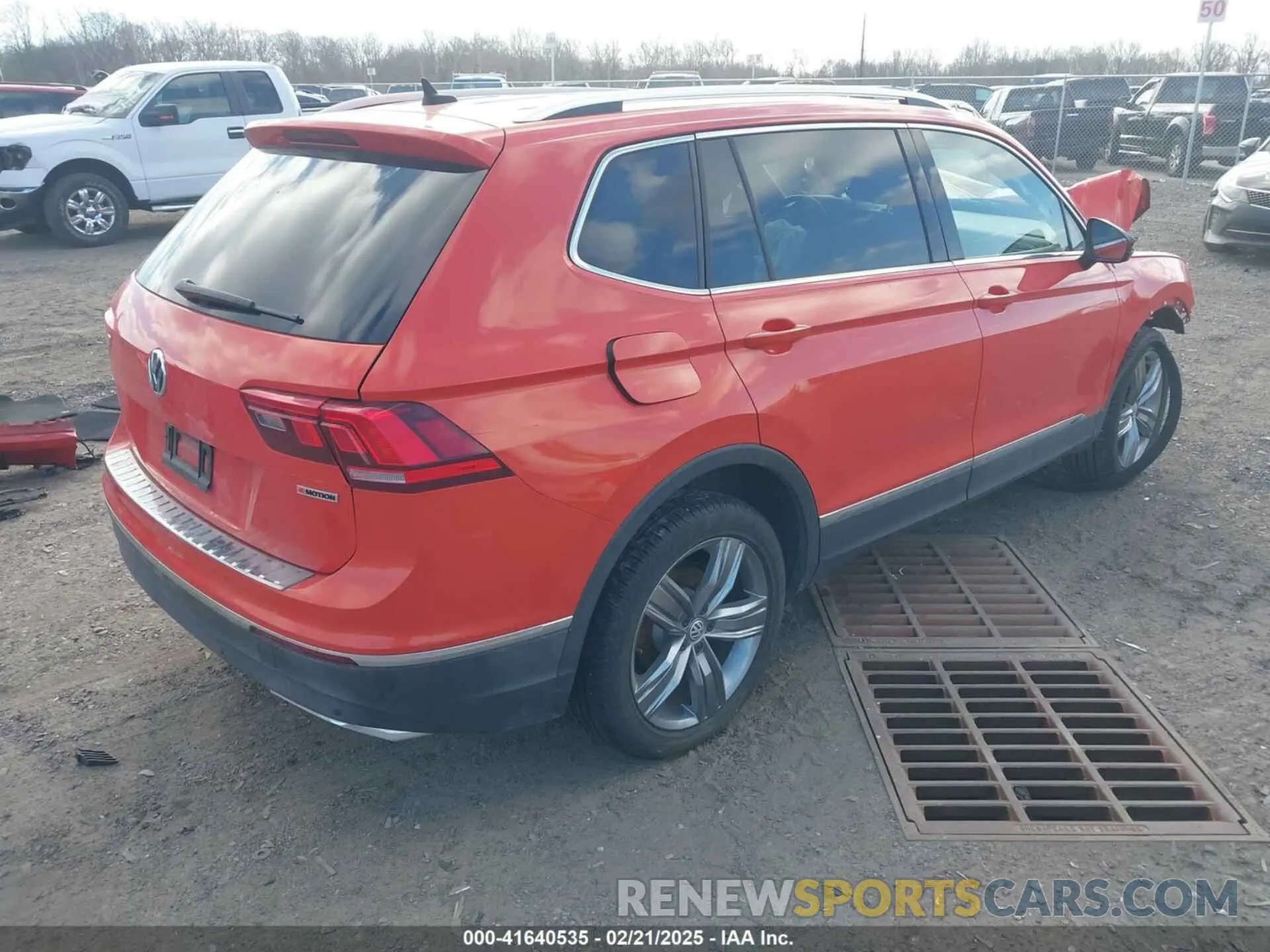 4 Фотография поврежденного автомобиля 3VV4B7AX9KM068380 VOLKSWAGEN TIGUAN 2019