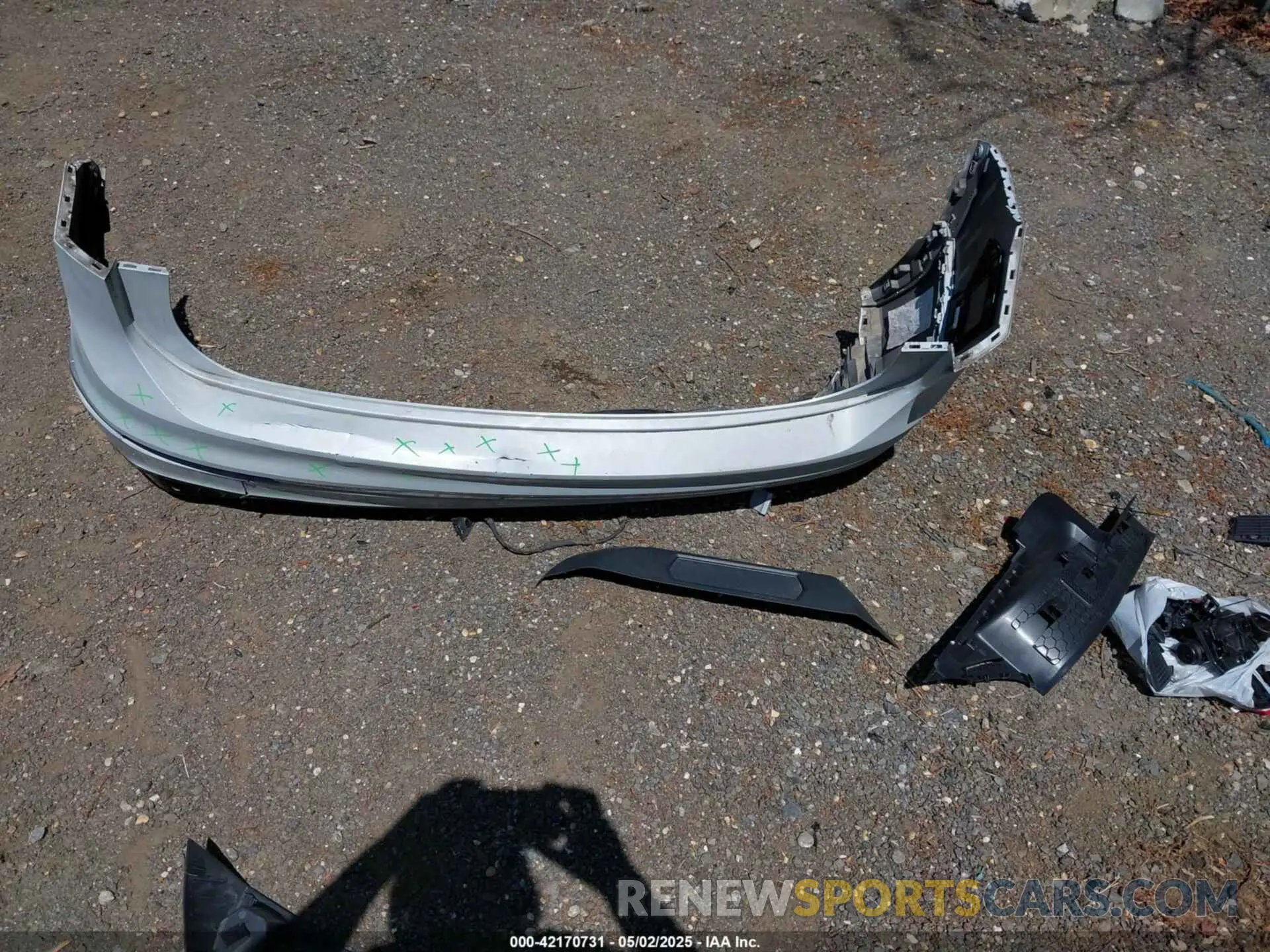 12 Photograph of a damaged car 3VV4B7AXXKM019995 VOLKSWAGEN TIGUAN 2019