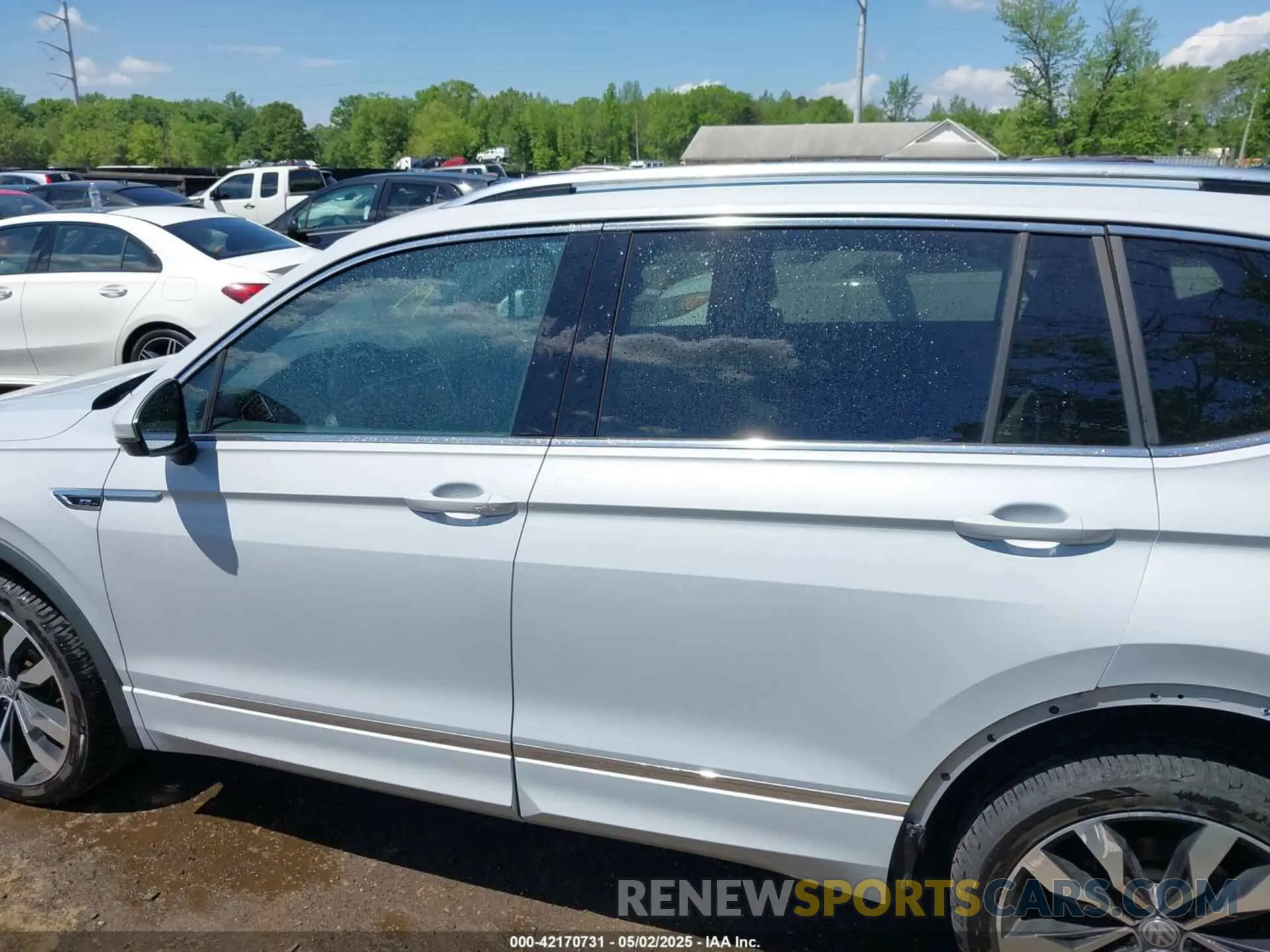 15 Photograph of a damaged car 3VV4B7AXXKM019995 VOLKSWAGEN TIGUAN 2019