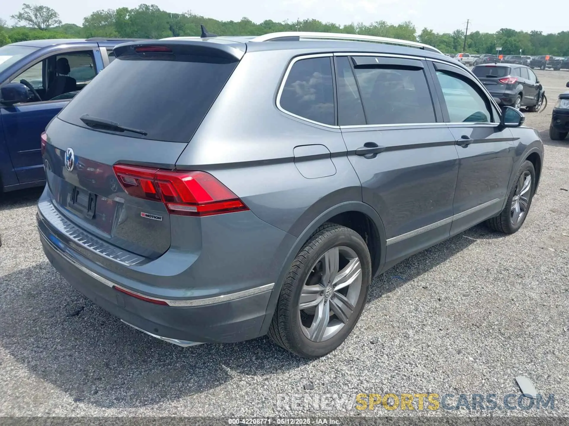 4 Photograph of a damaged car 3VV4B7AXXKM021780 VOLKSWAGEN TIGUAN 2019