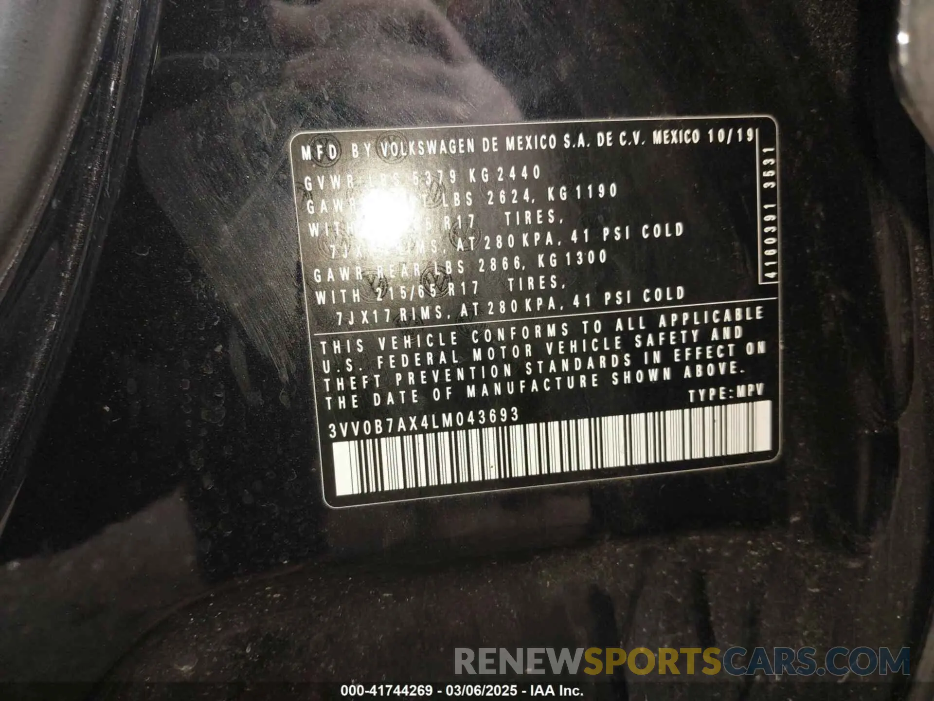 9 Photograph of a damaged car 3VV0B7AX4LM043693 VOLKSWAGEN TIGUAN 2020