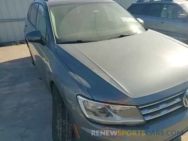 11 Photograph of a damaged car 3VV0B7AX8LM025049 VOLKSWAGEN TIGUAN 2020