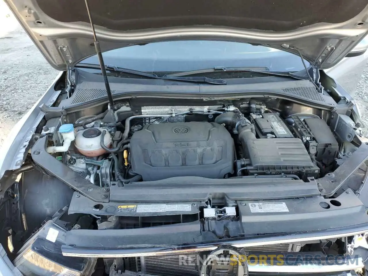 12 Photograph of a damaged car 3VV0B7AXXLM102942 VOLKSWAGEN TIGUAN 2020