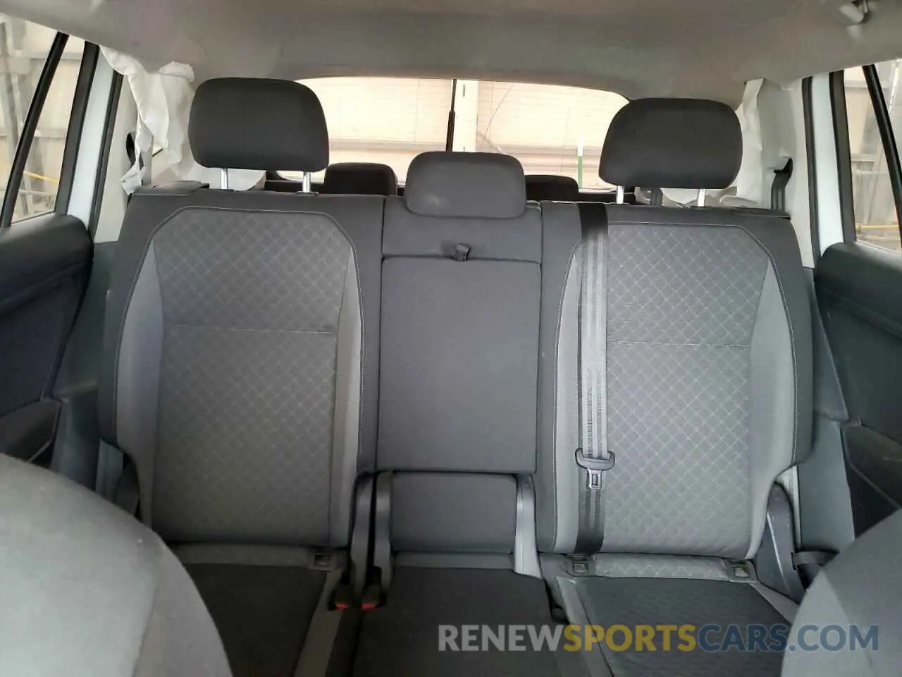 10 Photograph of a damaged car 3VV1B7AX3LM044144 VOLKSWAGEN TIGUAN 2020