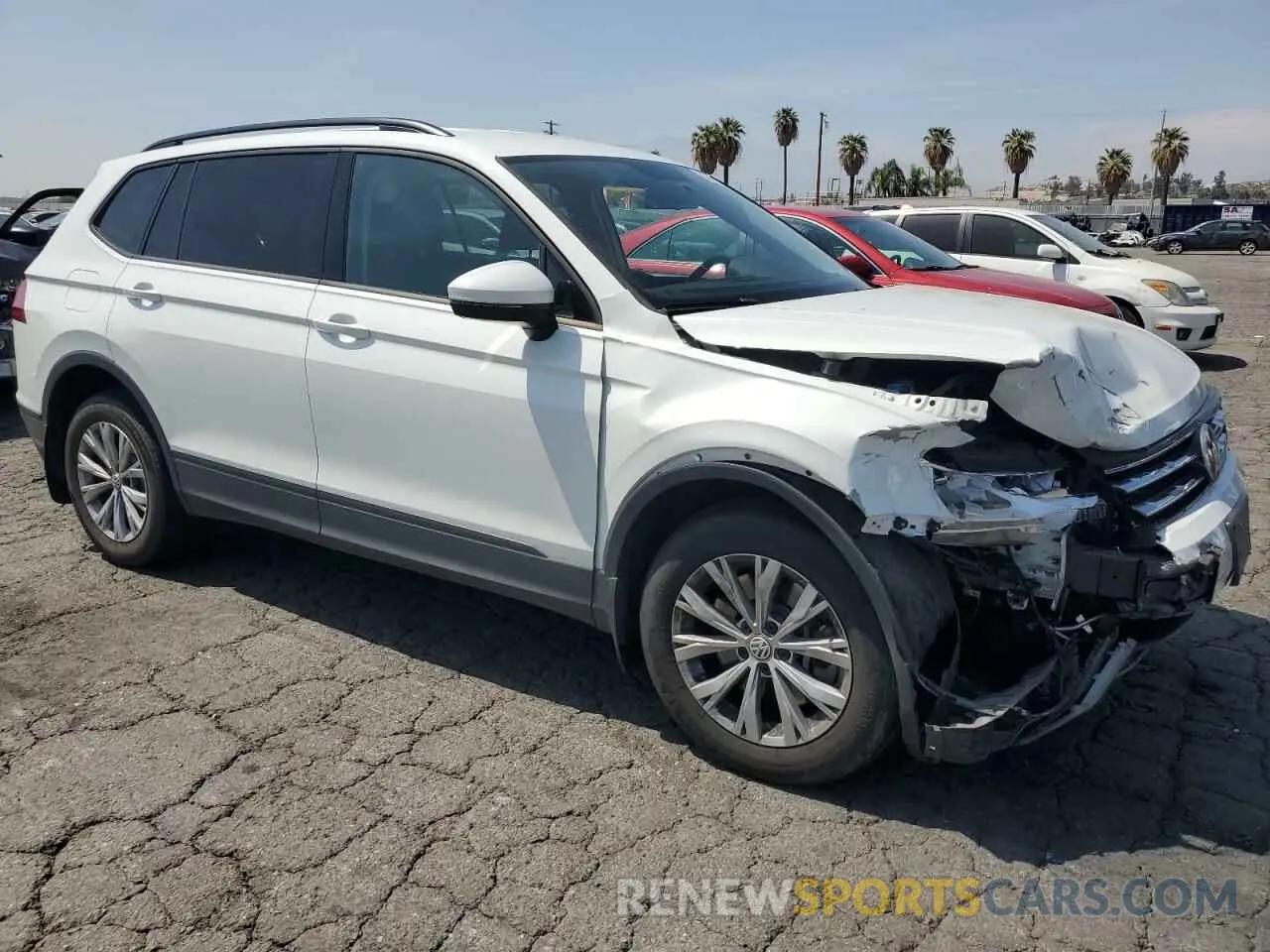 4 Photograph of a damaged car 3VV1B7AX3LM152439 VOLKSWAGEN TIGUAN 2020