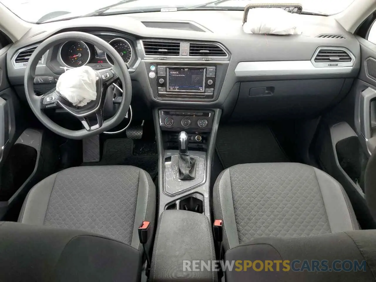 8 Photograph of a damaged car 3VV1B7AX3LM161092 VOLKSWAGEN TIGUAN 2020