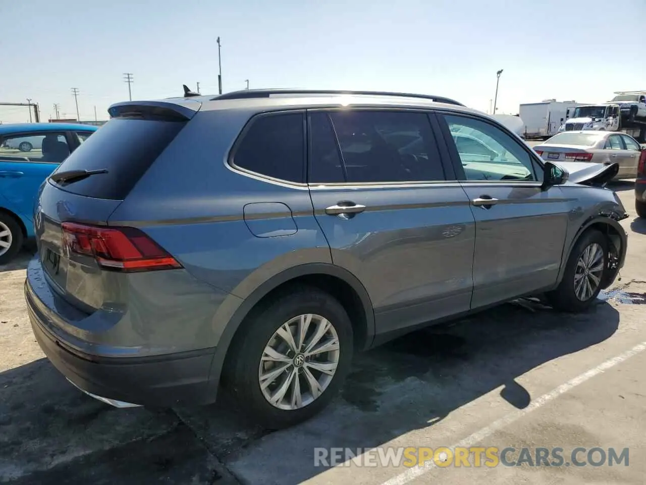 3 Photograph of a damaged car 3VV1B7AX5LM030925 VOLKSWAGEN TIGUAN 2020