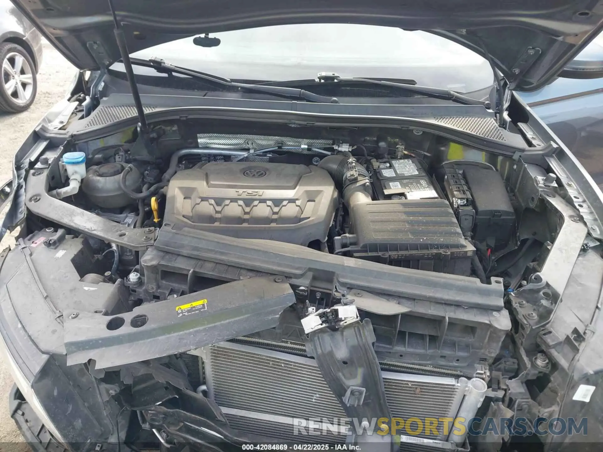 10 Photograph of a damaged car 3VV1B7AX5LM151924 VOLKSWAGEN TIGUAN 2020