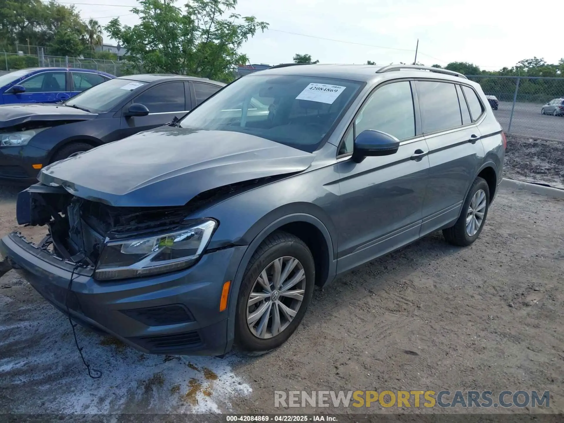 2 Photograph of a damaged car 3VV1B7AX5LM151924 VOLKSWAGEN TIGUAN 2020