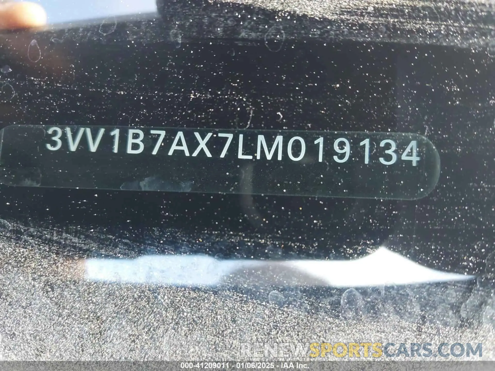 9 Photograph of a damaged car 3VV1B7AX7LM019134 VOLKSWAGEN TIGUAN 2020