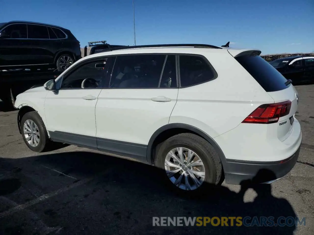 2 Photograph of a damaged car 3VV1B7AX8LM078127 VOLKSWAGEN TIGUAN 2020