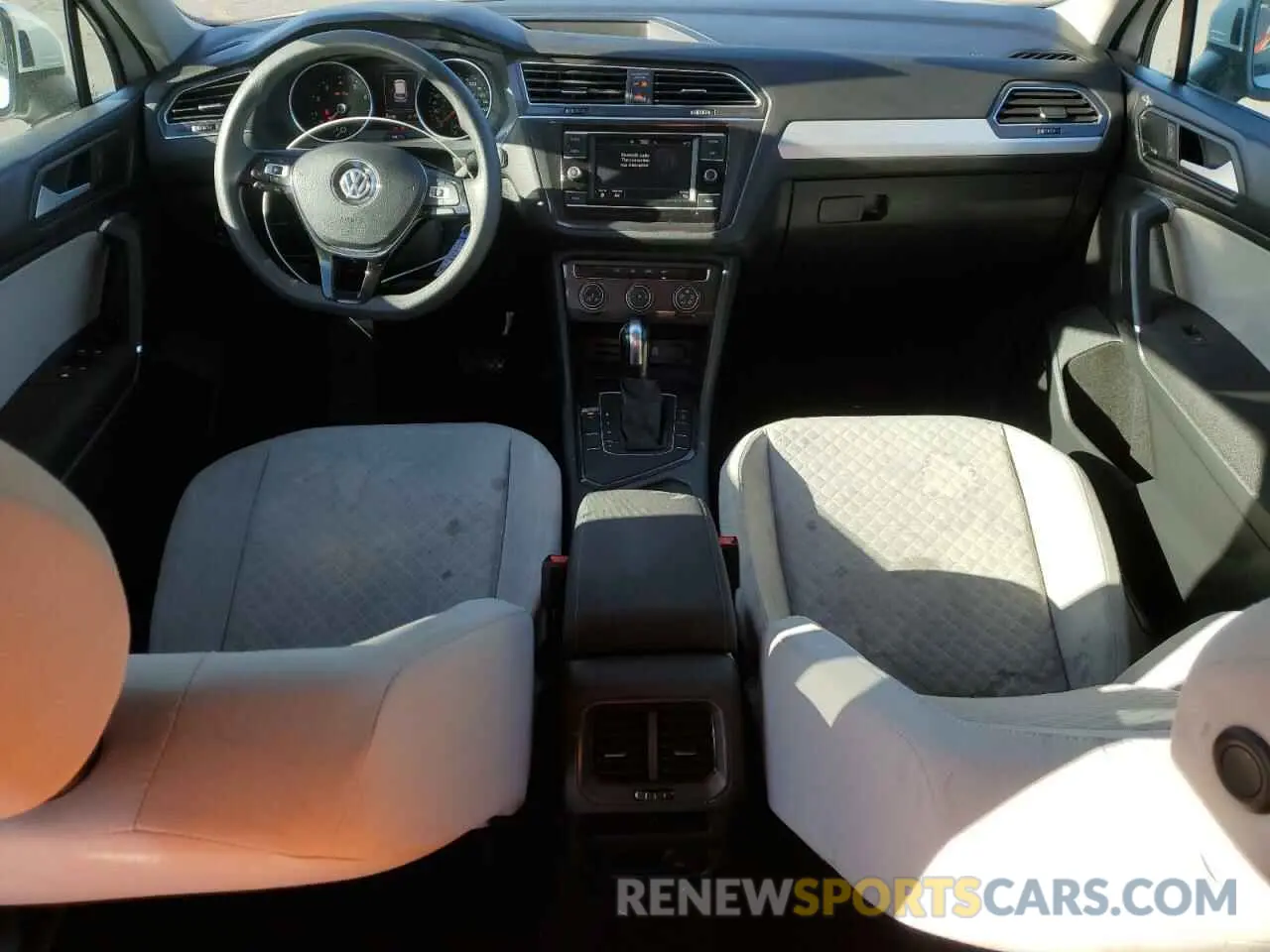 8 Photograph of a damaged car 3VV1B7AX8LM078127 VOLKSWAGEN TIGUAN 2020