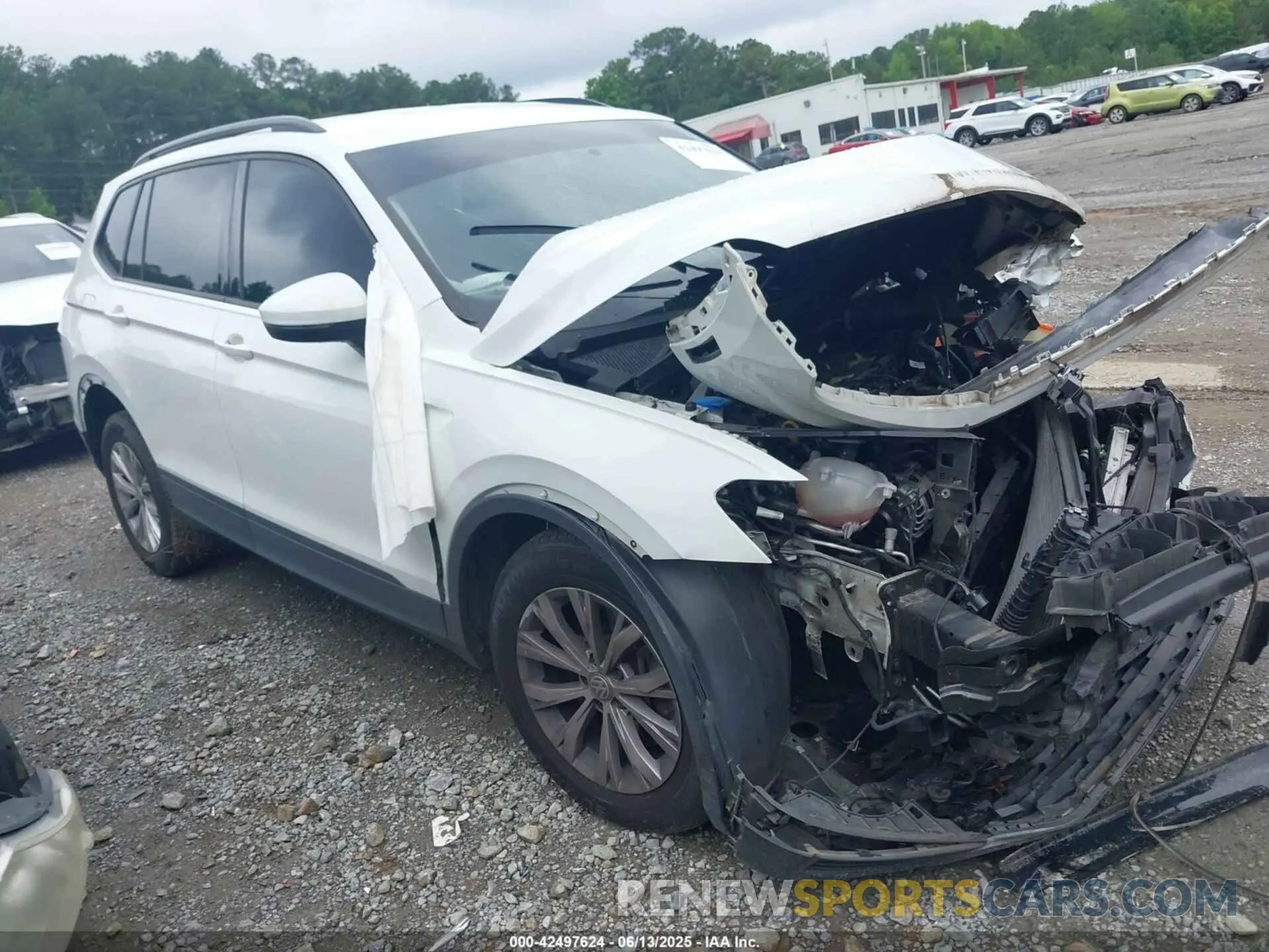 1 Photograph of a damaged car 3VV1B7AXXLM103528 VOLKSWAGEN TIGUAN 2020