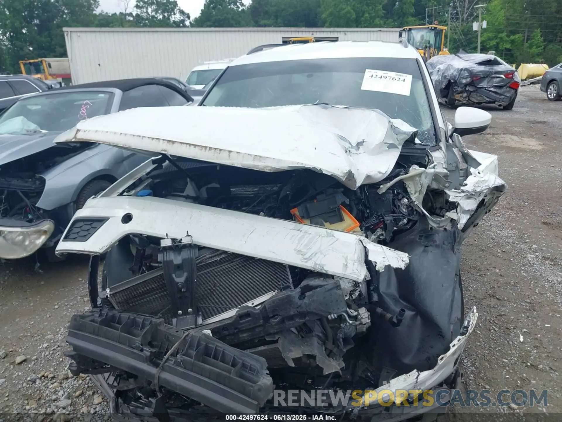 12 Photograph of a damaged car 3VV1B7AXXLM103528 VOLKSWAGEN TIGUAN 2020
