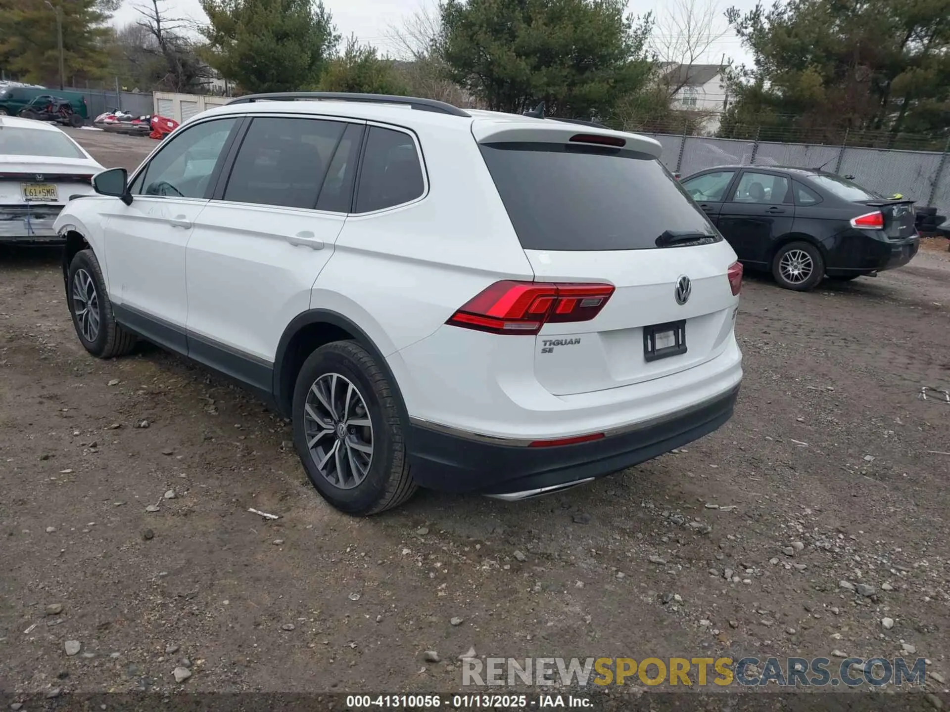 3 Фотография поврежденного автомобиля 3VV2B7AX0LM075033 VOLKSWAGEN TIGUAN 2020
