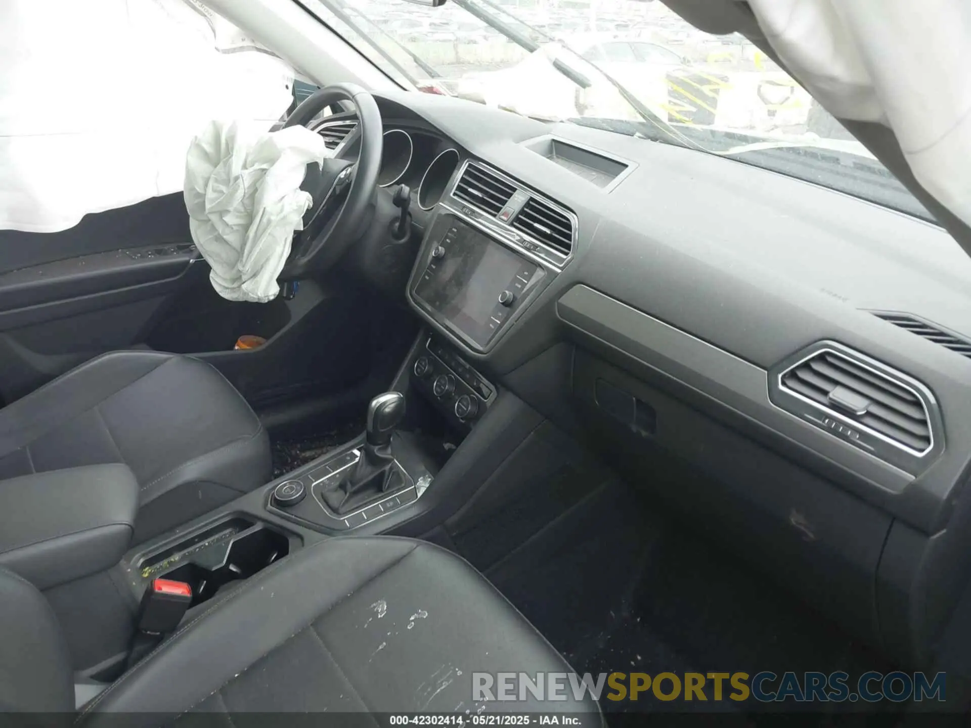 8 Фотография поврежденного автомобиля 3VV2B7AX0LM124635 VOLKSWAGEN TIGUAN 2020