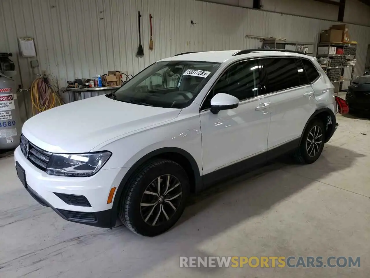 1 Photograph of a damaged car 3VV2B7AX1LM009008 VOLKSWAGEN TIGUAN 2020