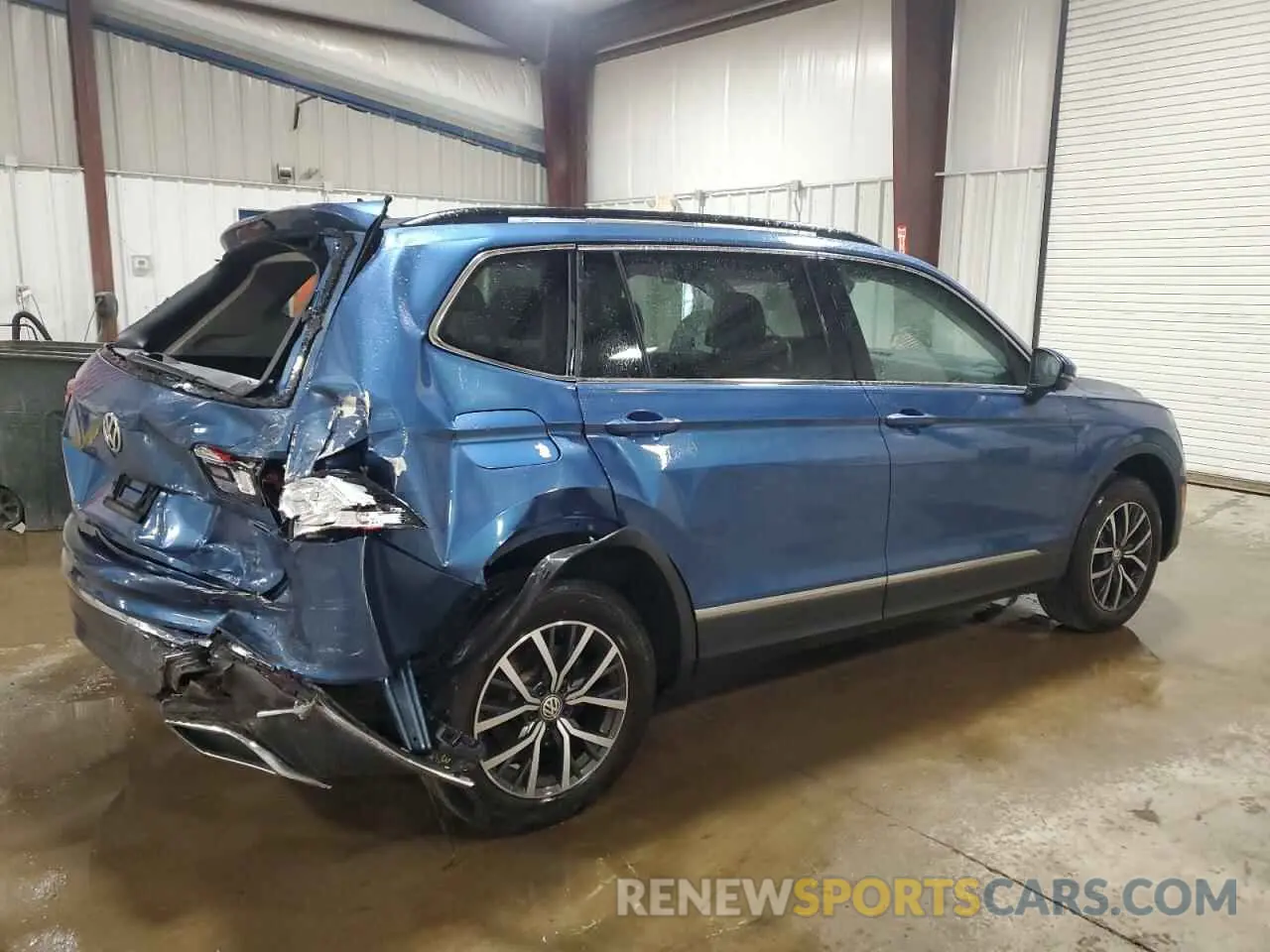 3 Photograph of a damaged car 3VV2B7AX1LM038055 VOLKSWAGEN TIGUAN 2020