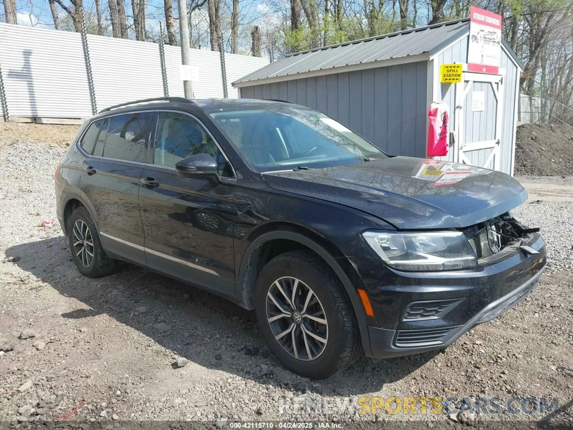1 Фотография поврежденного автомобиля 3VV2B7AX1LM043109 VOLKSWAGEN TIGUAN 2020