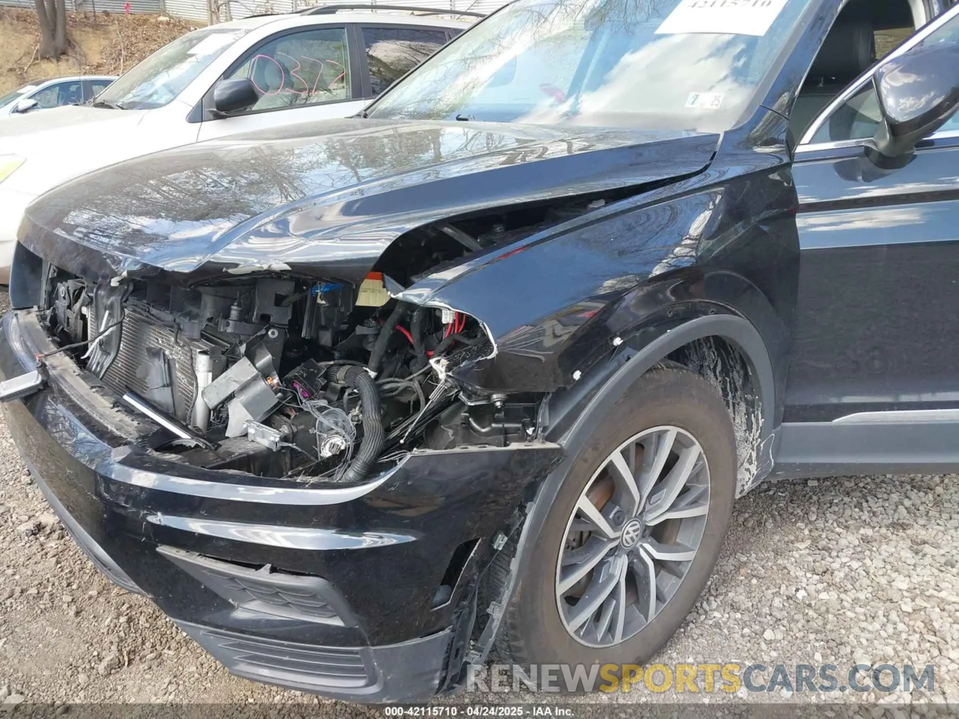 12 Фотография поврежденного автомобиля 3VV2B7AX1LM043109 VOLKSWAGEN TIGUAN 2020