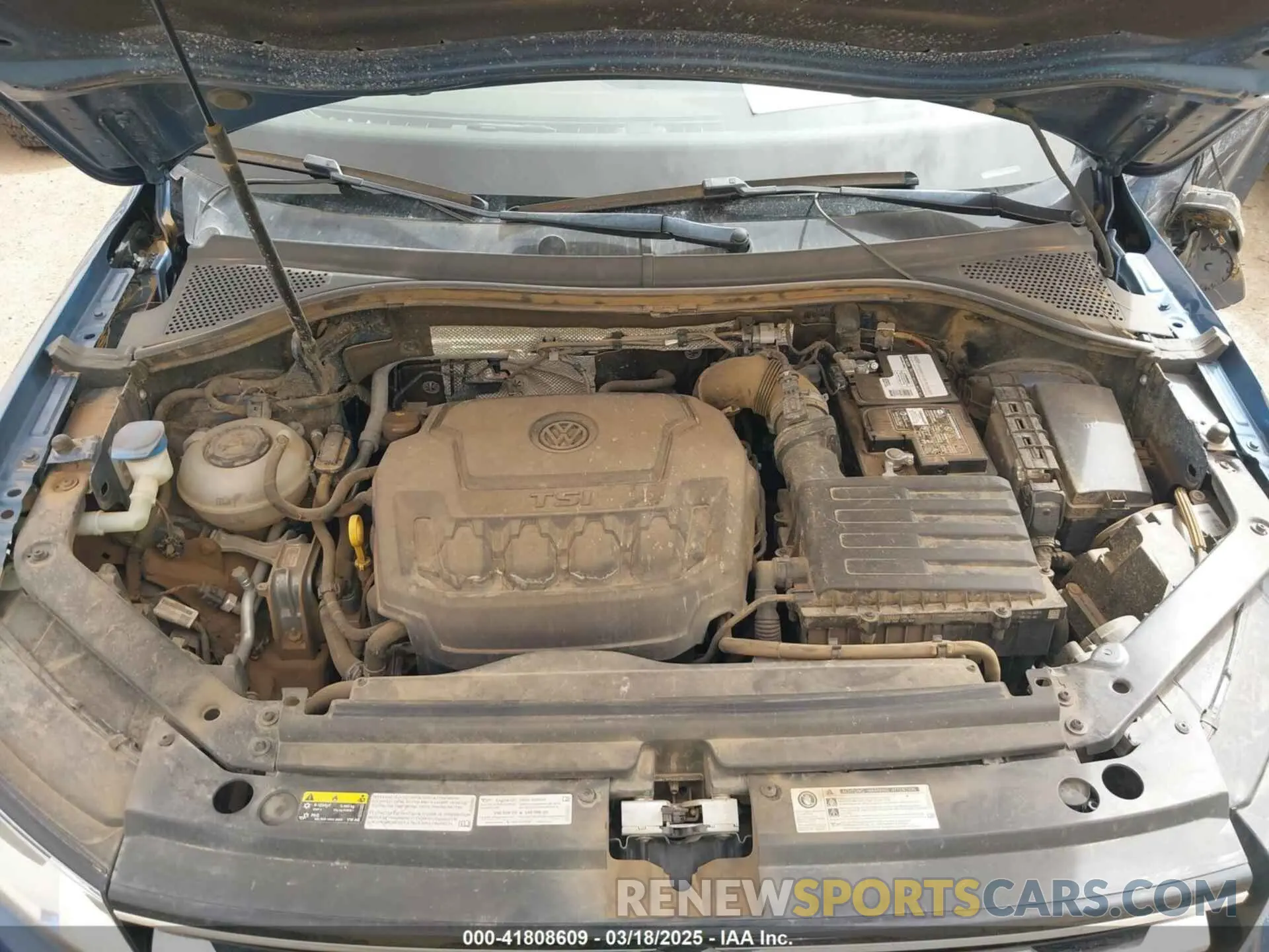 10 Photograph of a damaged car 3VV2B7AX1LM045961 VOLKSWAGEN TIGUAN 2020