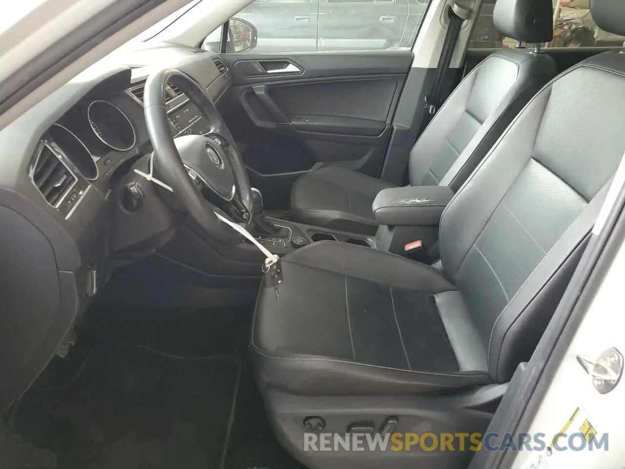 7 Фотография поврежденного автомобиля 3VV2B7AX1LM062694 VOLKSWAGEN TIGUAN 2020