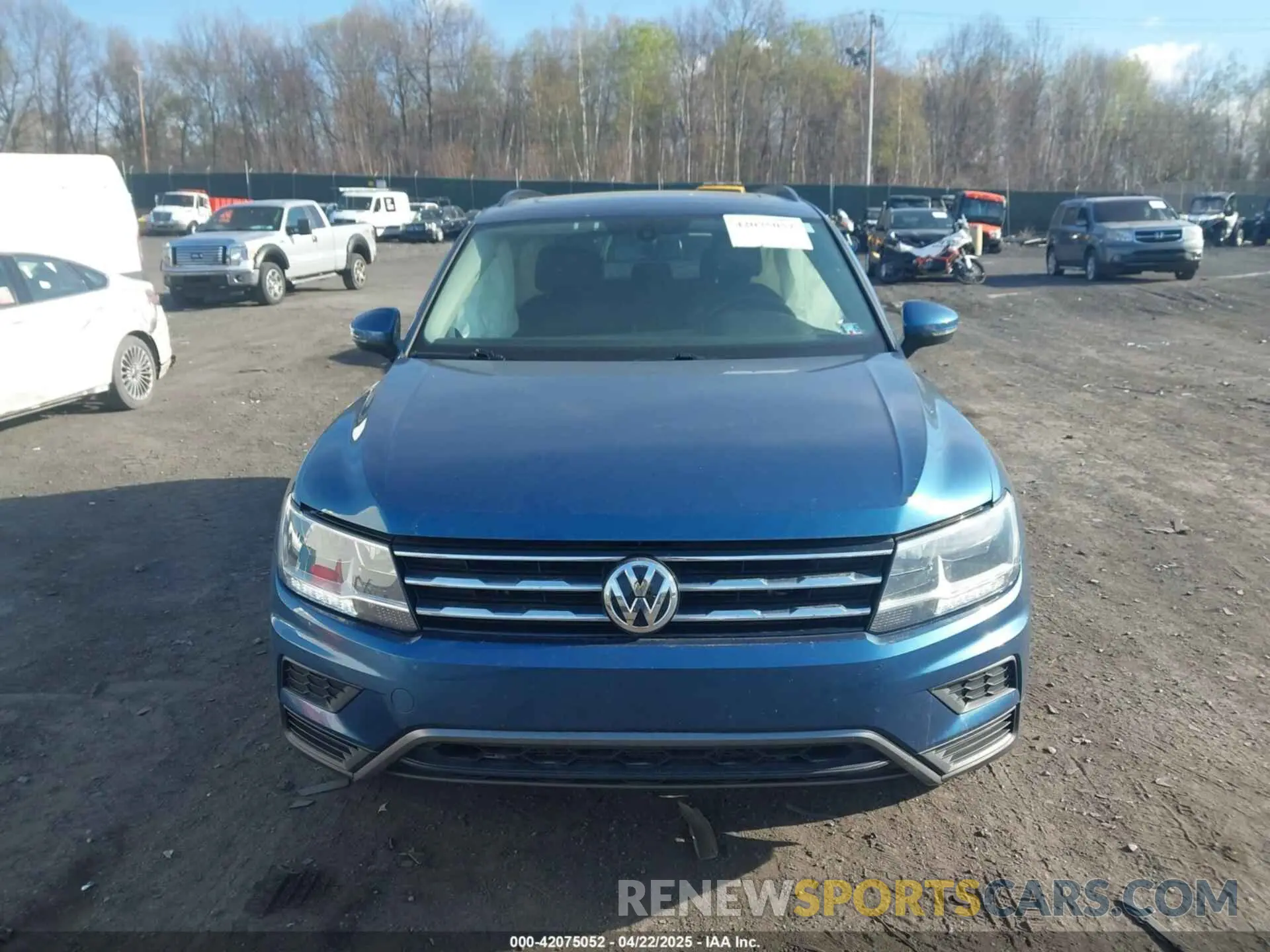 12 Фотография поврежденного автомобиля 3VV2B7AX2LM017277 VOLKSWAGEN TIGUAN 2020